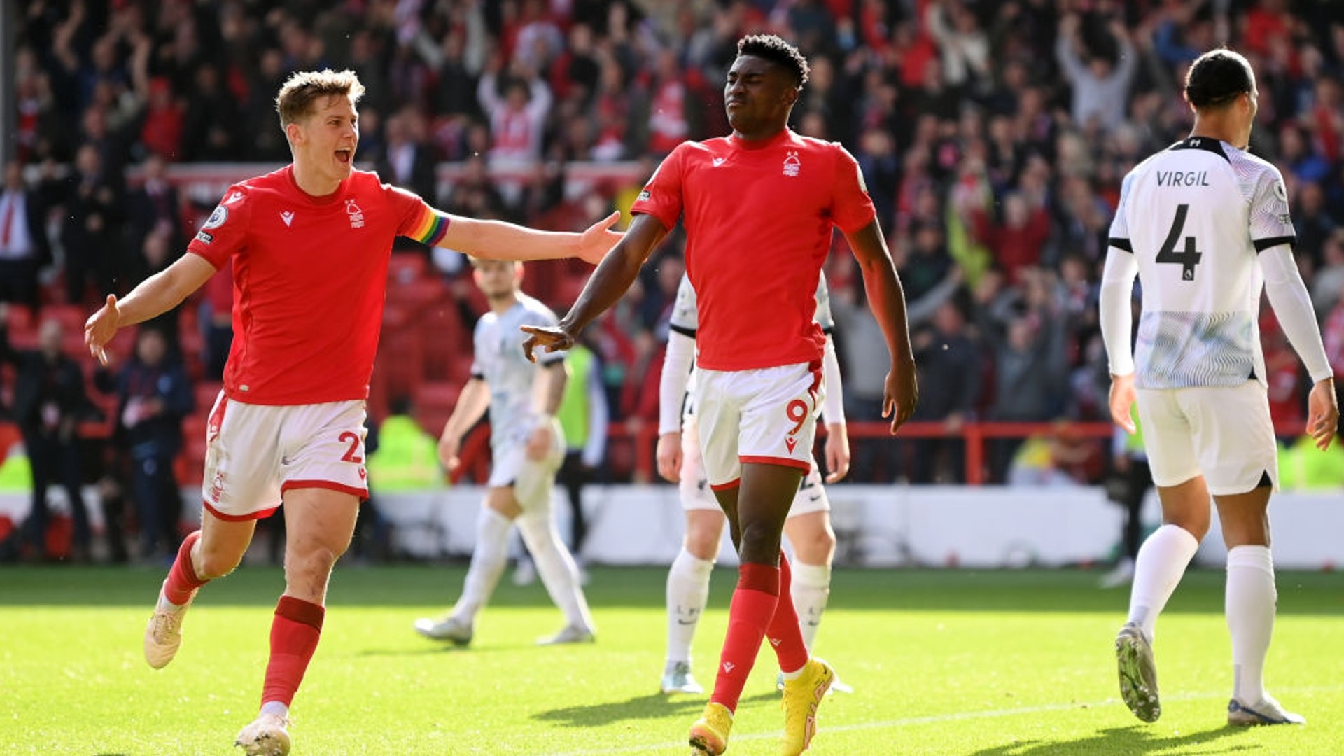 班牙中央政 班牙中央政